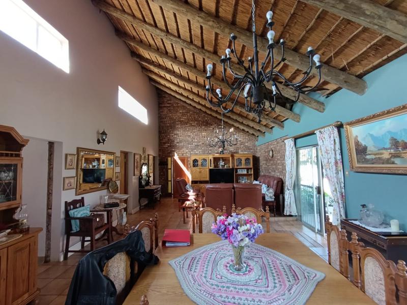 4 Bedroom Property for Sale in Middelburg Eastern Cape